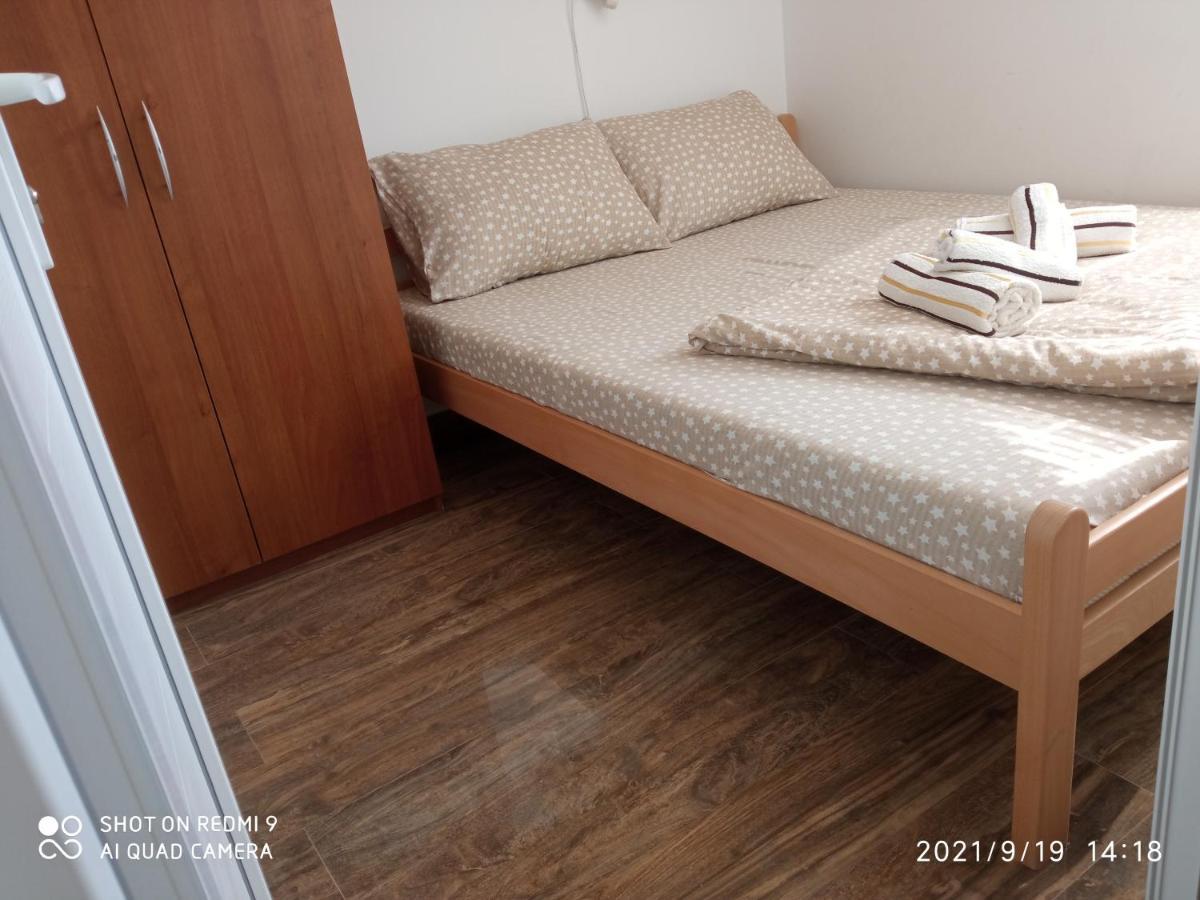 Smestaj Lux Apartment Veliko Gradište Екстериор снимка